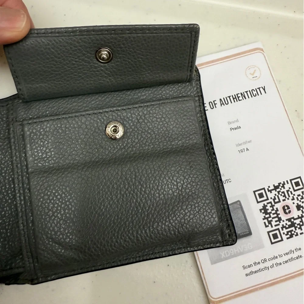 Prada Mens Bifold Leather Wallet Black Designer Saffiano